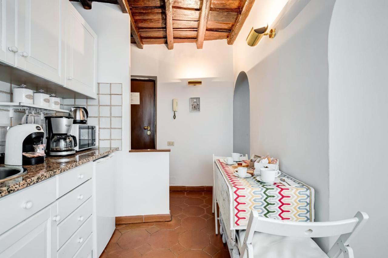 White Coronari Apartment Рим Екстериор снимка