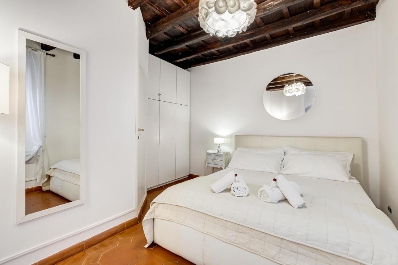 White Coronari Apartment Рим Екстериор снимка